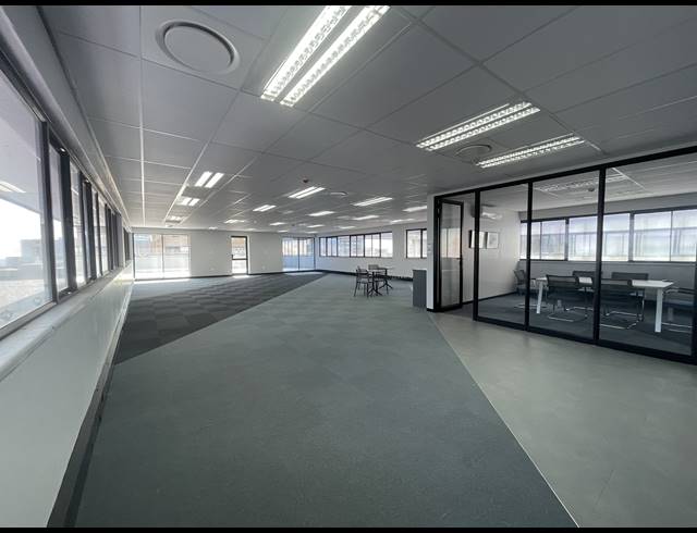 238M² OFFICE TO LET IN SANDTON CENTRAL